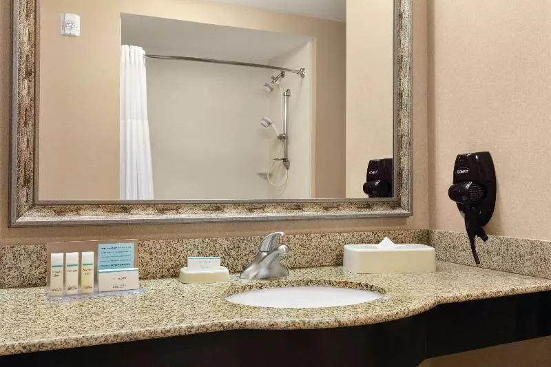اتاق استاندارد, Hampton Inn & Suites Enid