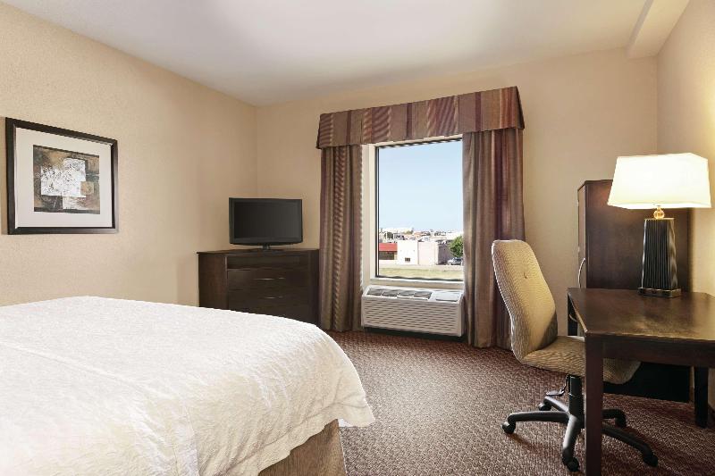 اتاق استاندارد با تخت بزرگ, Hampton Inn & Suites Enid
