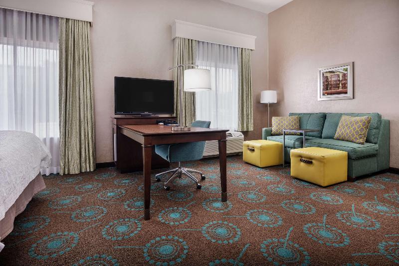 جناح لذوى الاحتياجات الخاصة, Hampton Inn & Suites Portland/hillsboroevergreen Park