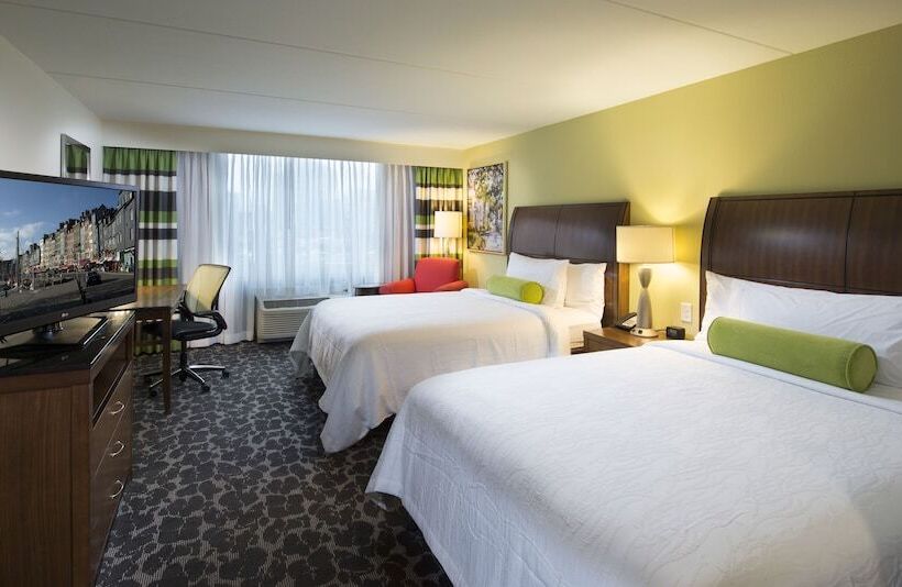 ２ダブルベッドのスタンダードルーム, Hilton Garden Inn Charleston Waterfront/downtown