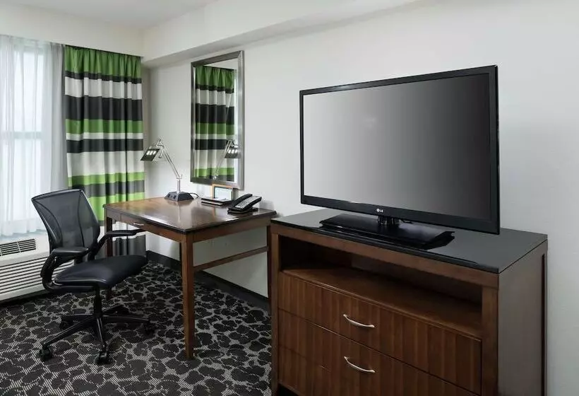 バルコニー付きデラックスルーム, Hilton Garden Inn Charleston Waterfront/downtown