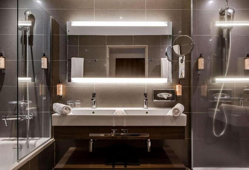 چشماندازهای پهناور سوئیت جونیور, Mercure Clermont Ferrand Centre Jaude