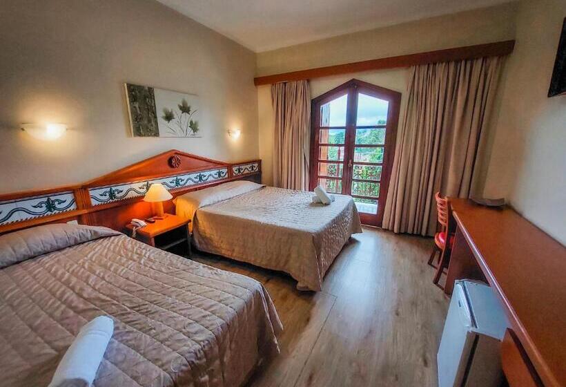 디럭스 트리플 룸, Nacional Inn Campos Do Jordao