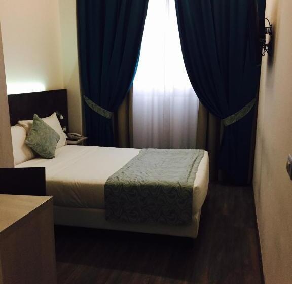 Номер Basic, Phi Hotel Milano