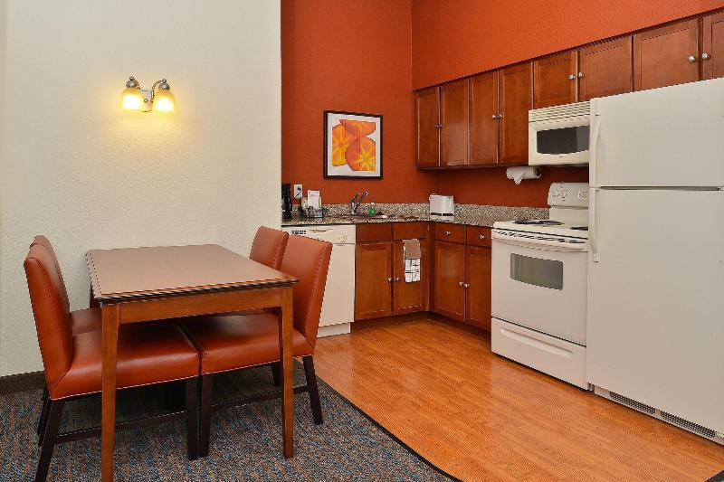 带大床的标准工作室, Residence Inn By Marriott Loveland Fort Collins