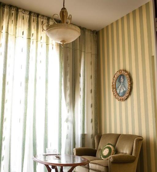 スイート, Royal Craiova