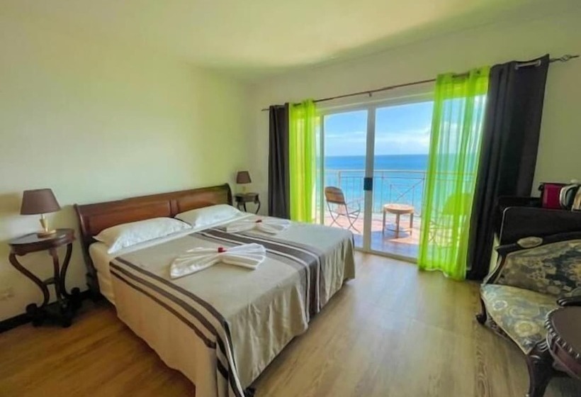 اتاق استاندارد, Treasure Cove Hotel & Restaurant