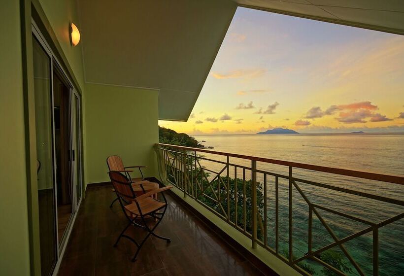 اتاق استاندارد, Treasure Cove Hotel & Restaurant