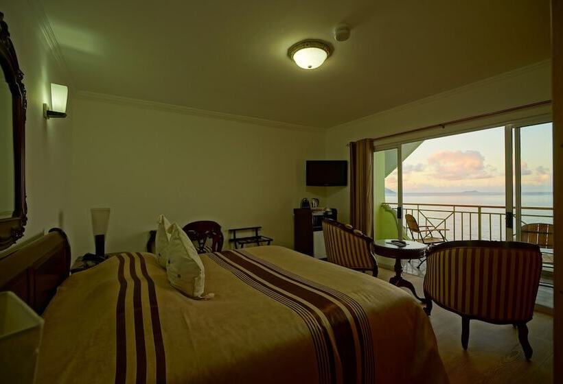 اتاق استاندارد, Treasure Cove Hotel & Restaurant