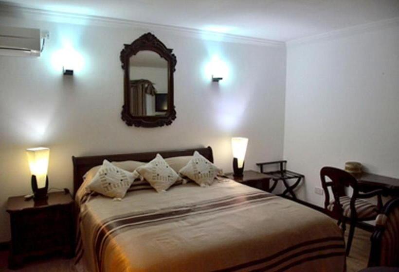 اتاق لوکس با بالکن و چشمانداز دریا, Treasure Cove Hotel & Restaurant