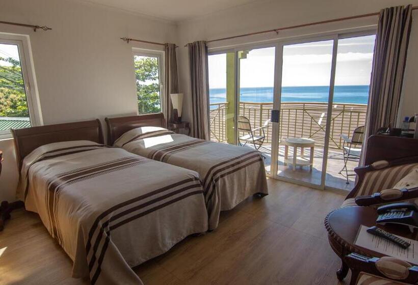 اتاق استاندارد, Treasure Cove Hotel & Restaurant