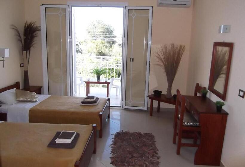 اتاق استاندارد سه نفره, Mariana