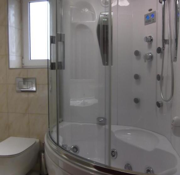 سوییت لوکس, Mariana