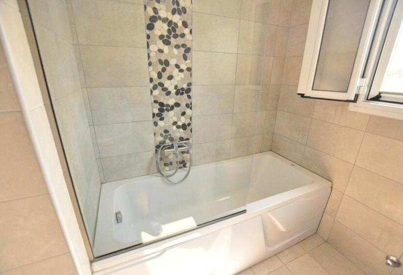 ツーベッドルーム　ヴィラ, Tassos Apartments