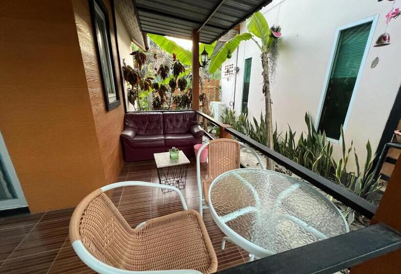 غرفة ديلوكس مزودة بشرفة, Bansuan Sangtawan Resort