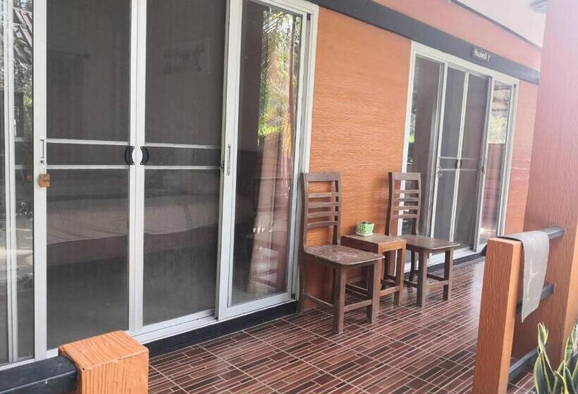 Quarto Quadruple Standart com Varanda, Bansuan Sangtawan Resort