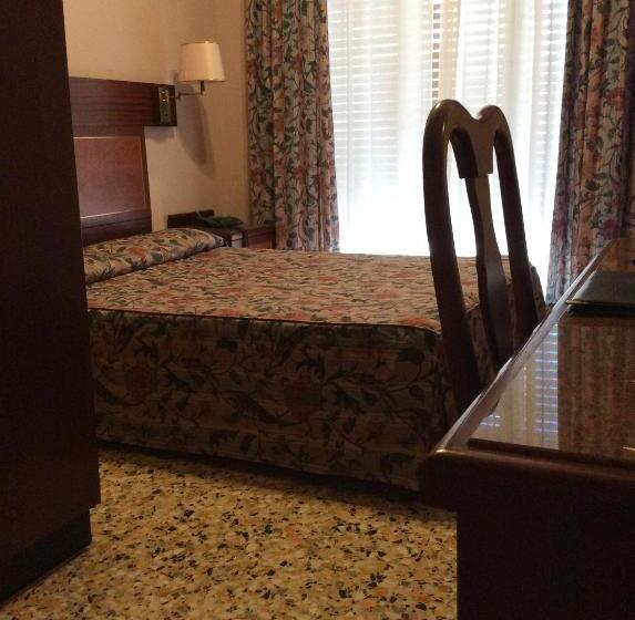 اتاق استاندارد یک نفره, Bergamo Mare Mhotelsgroup