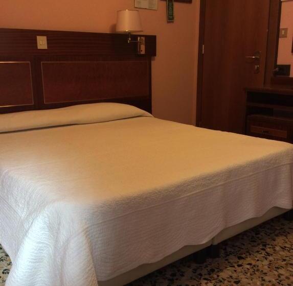 スタンダードルーム, Bergamo Mare Mhotelsgroup