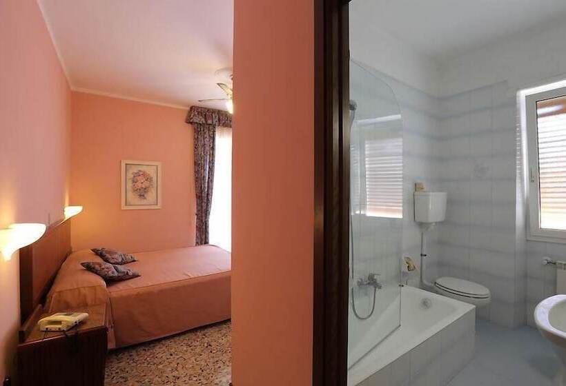 スタンダードルーム, Bergamo Mare Mhotelsgroup