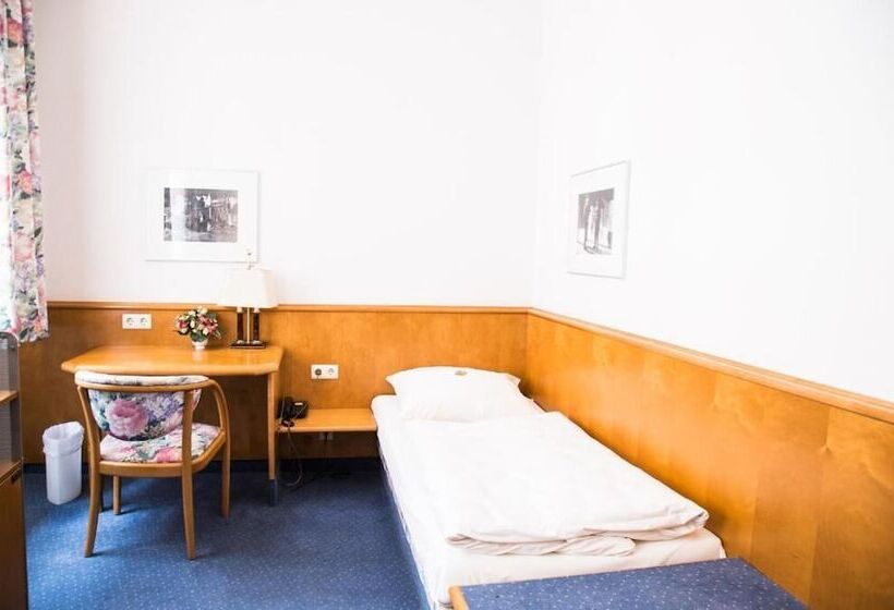 スタンダードシングルルーム, Am Rathaus