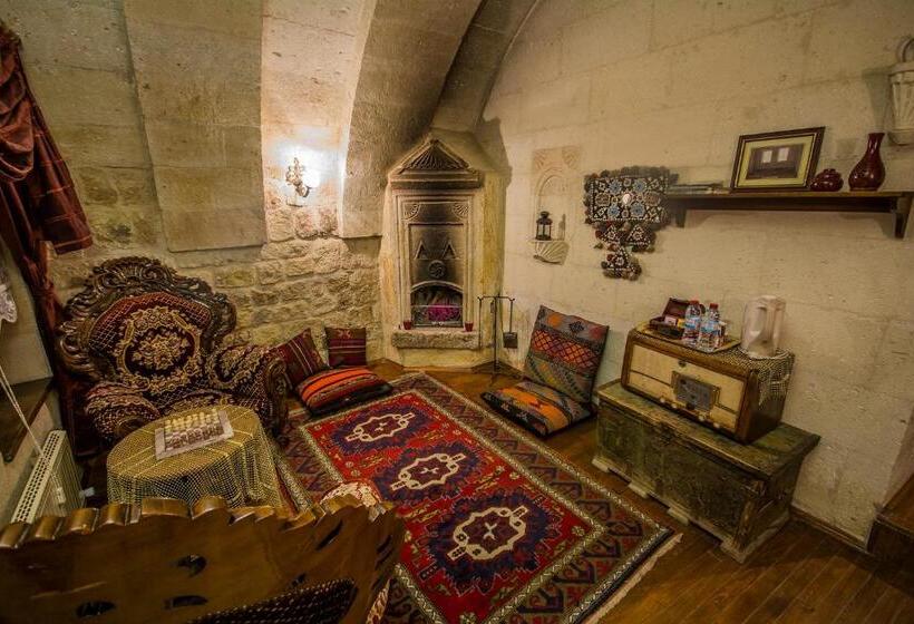 スイート, Assiana Cave