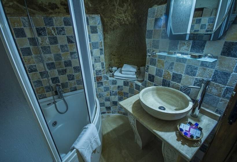 スタンダードルーム, Assiana Cave