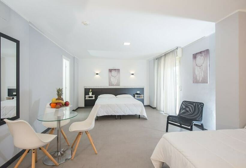 Номер Стандарт Трехместный, Club Eloro