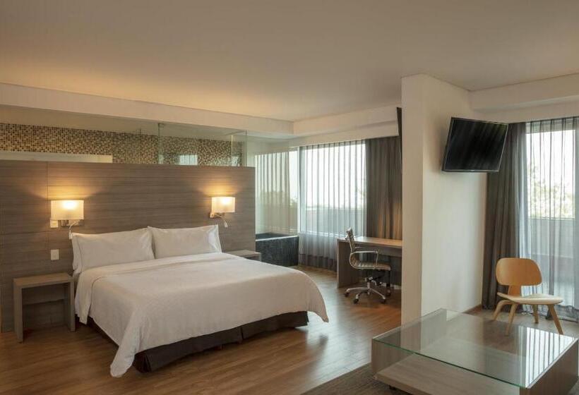 جناح جونيور, Fiesta Inn Morelia Altozano