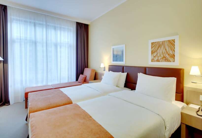 Номер Стандарт Вид на Реку, Golden Tulip Rosa Khutor