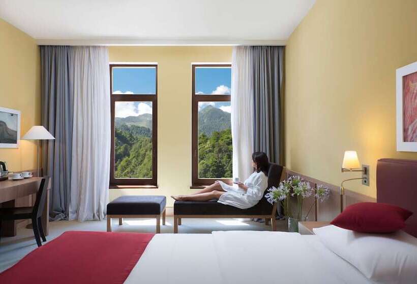 Номер Стандарт Вид на Реку, Golden Tulip Rosa Khutor