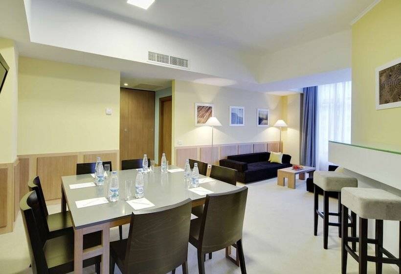 Люкс, Golden Tulip Rosa Khutor