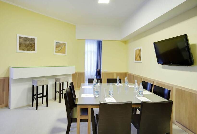 Люкс, Golden Tulip Rosa Khutor