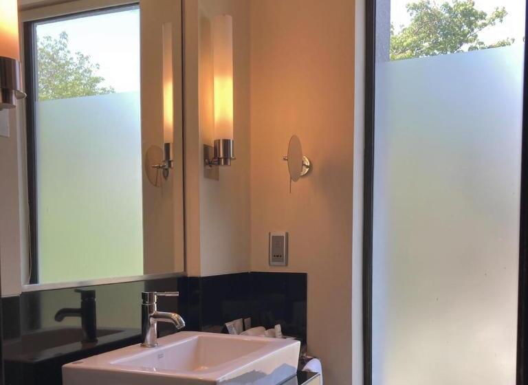 Номер Стандарт, Hyatt Hyderabad Gachibowli