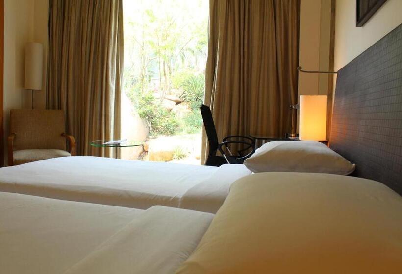 Номер Стандарт, Hyatt Hyderabad Gachibowli