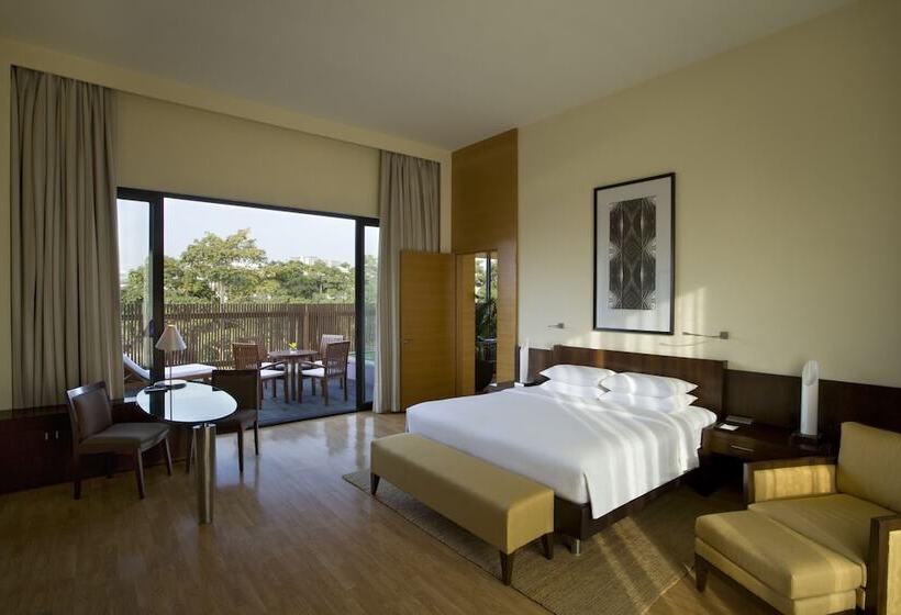 Президентский Люкс, Hyatt Hyderabad Gachibowli