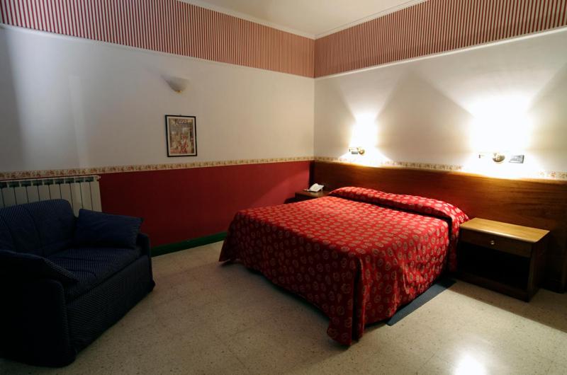 غرفة قياسية, Iris Crillon