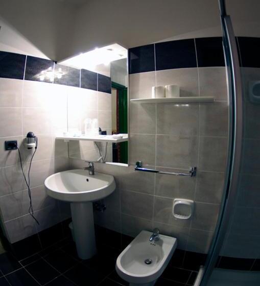 غرفة قياسية ثلاثية, Iris Crillon