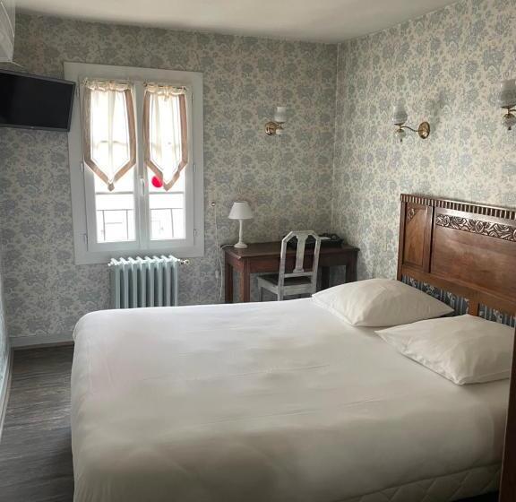 غرفة قياسية, Le Coq D'or