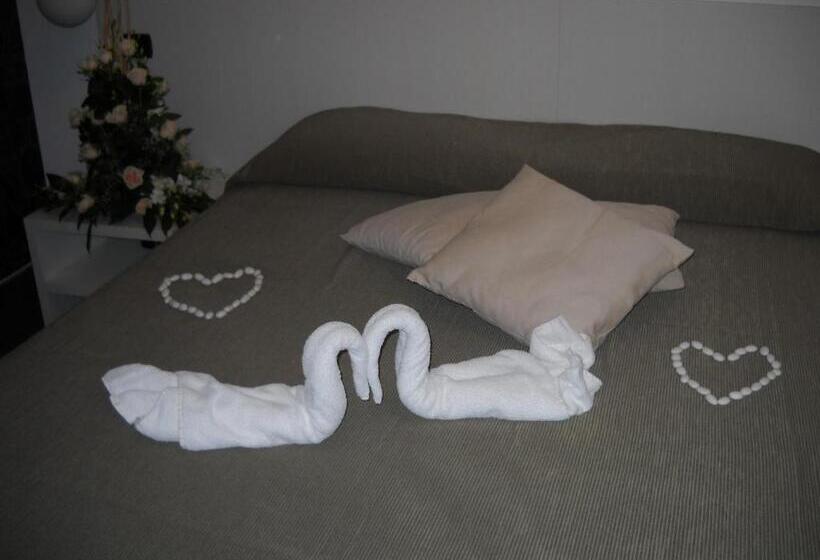 スタンダードルーム, Le Formiche