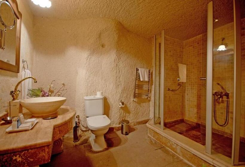 اتاق لوکس, Miras