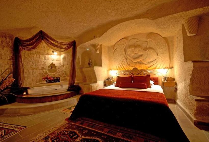 سوئیت با تخت بزرگ, Miras