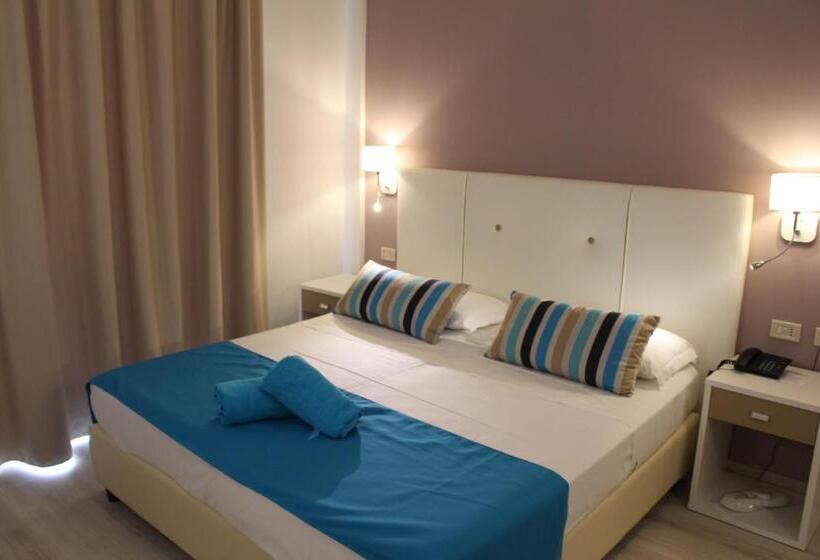 غرفة قياسية رباعية مزودة بشُرفة, Nicolaus Prime Il Gabbiano