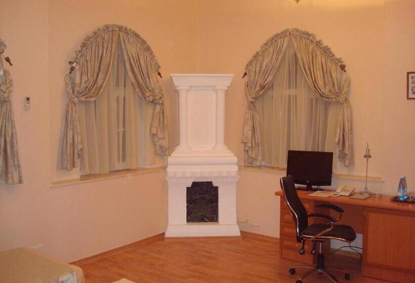 اتاق استاندارد سه نفره, Old City Inn