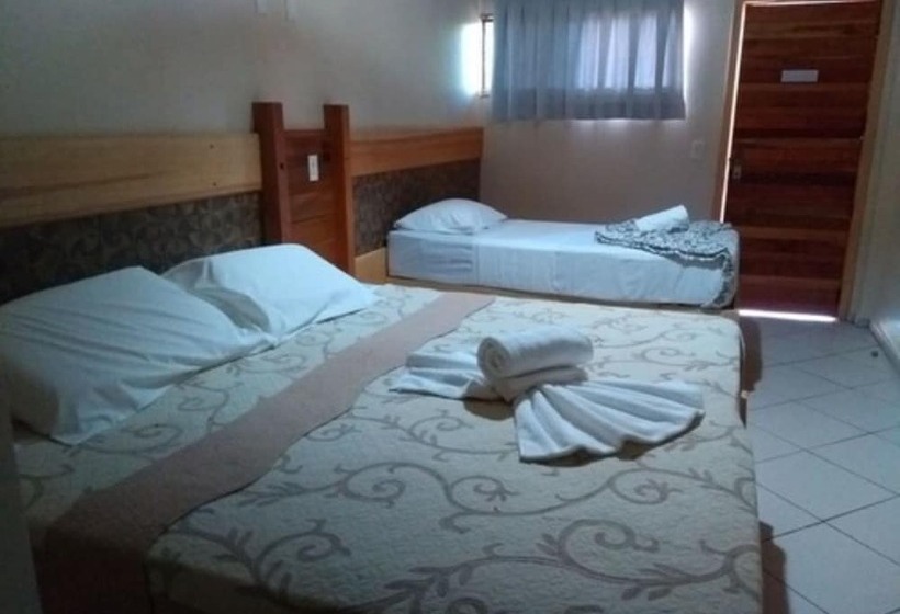 غرفة قياسية ثلاثية, Pousada Sonho Meu Foz