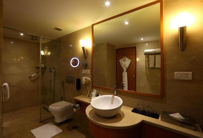 Номер Deluxe, Radisson Blu Hotel Chennai City Centre