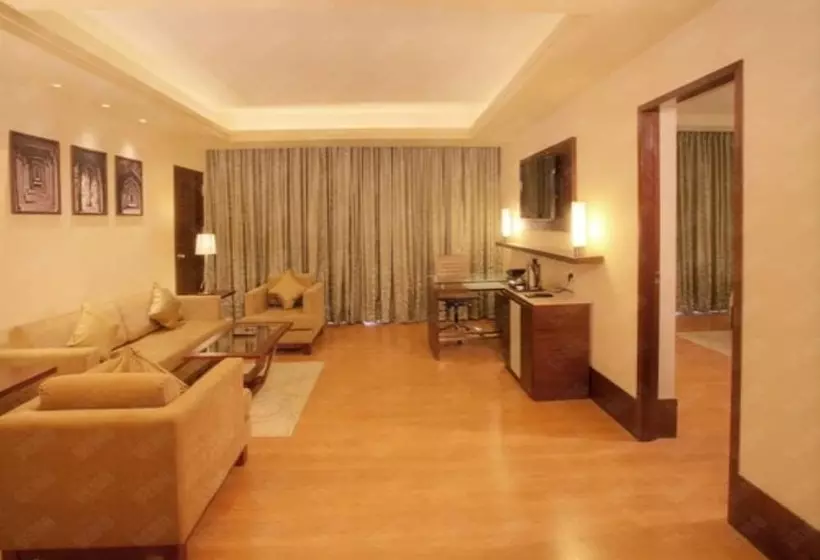 スイート, Radisson Blu Hotel Chennai City Centre
