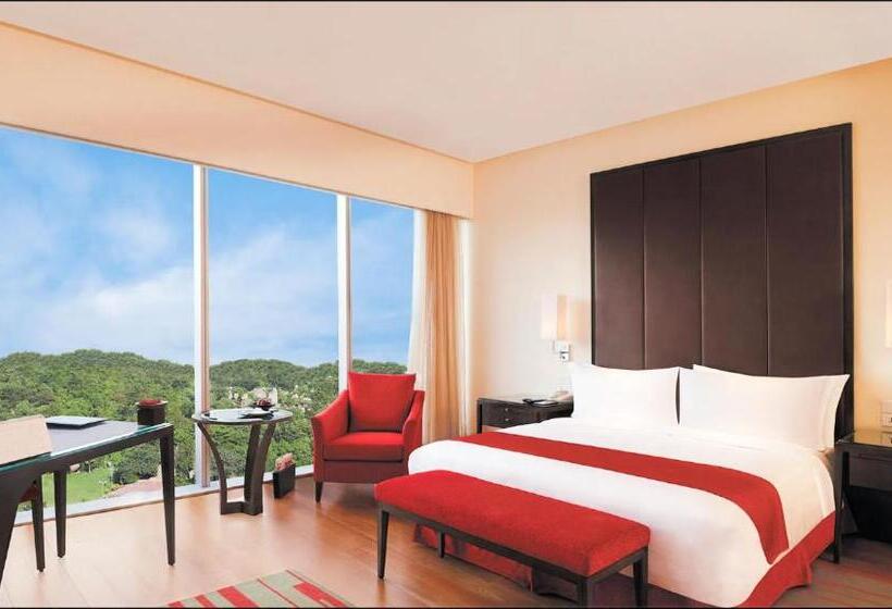 带花园的豪华房间, Trident Hyderabad