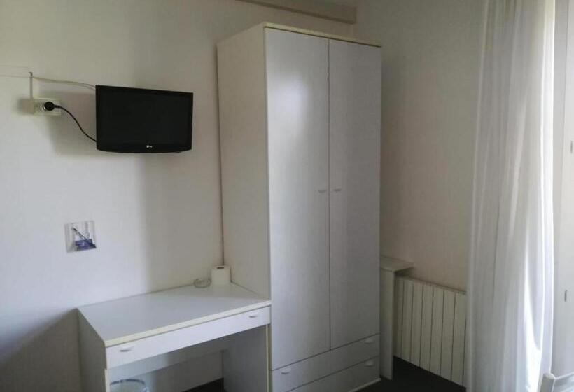 Habitació Estàndard, Tuscolano