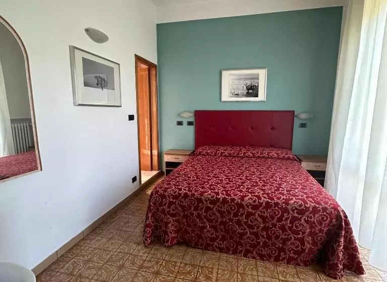 اتاق استاندارد با بالکن, Residence & Suites