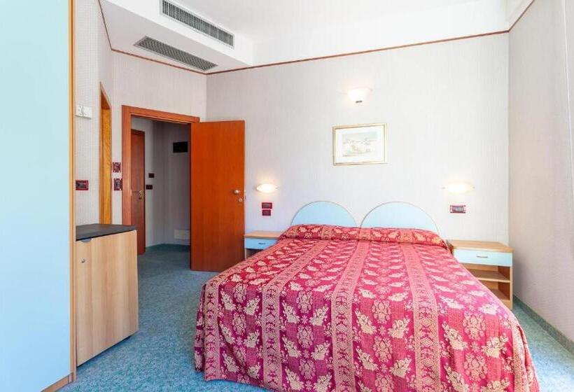 Апартаменты 1 Спальня Вид на Море, Residence & Suites